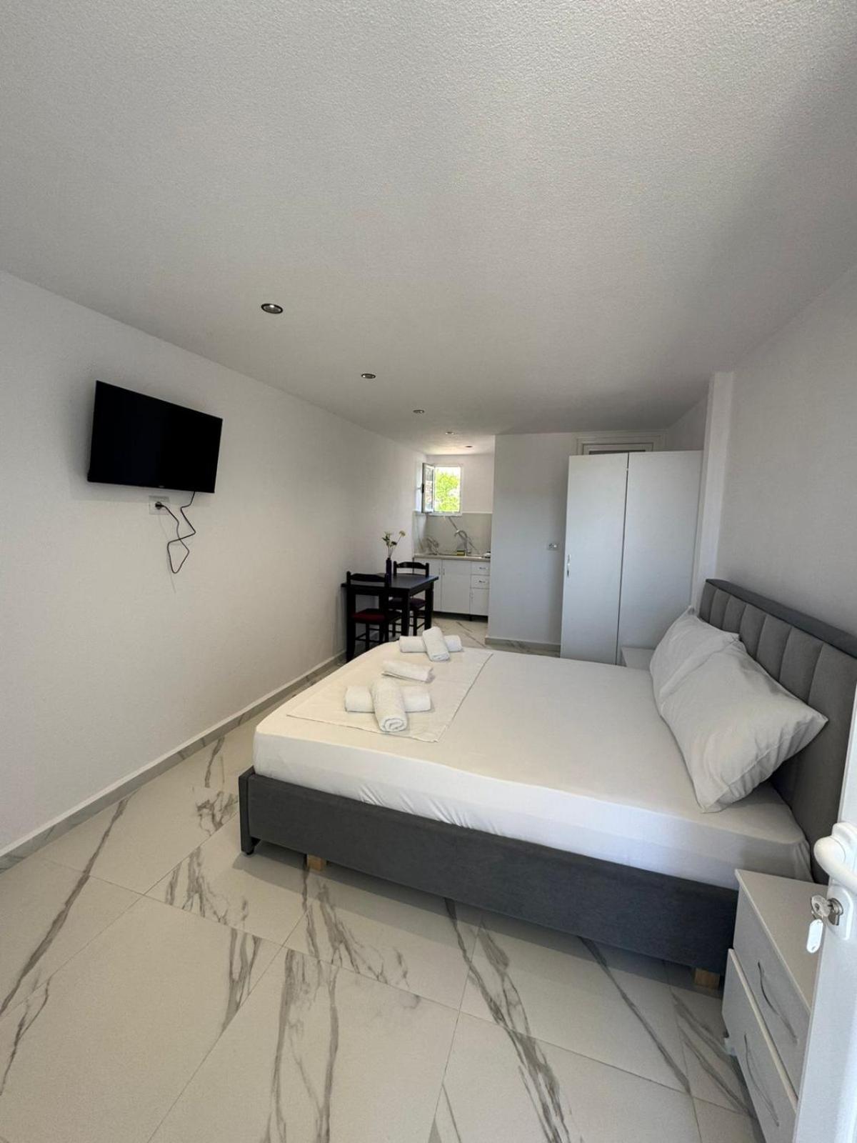 Ilias House * Ksamil